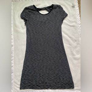 Gap- Womens xs - Black and White t-Shirt dress